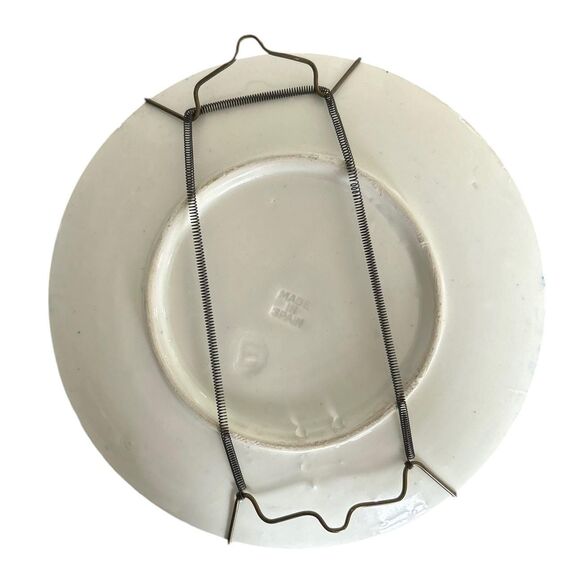 2 Hand Painted Ceramic Wall Plates Made in Spain Featuring Grapes and Pineapple - Picture 3 of 8